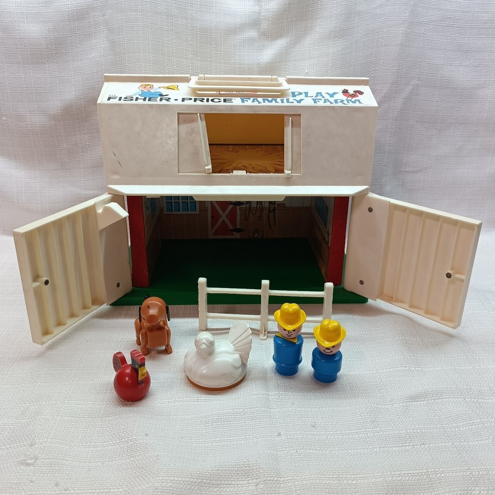 Vtg 1967 Fisher Price Barn With Working Door And Accessories READ